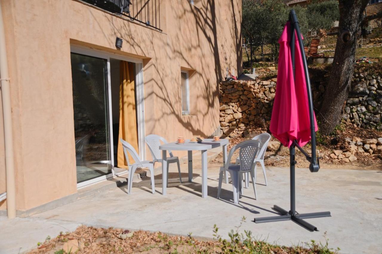Apartmán Les Quatre Chenes Bauduen Exteriér fotografie